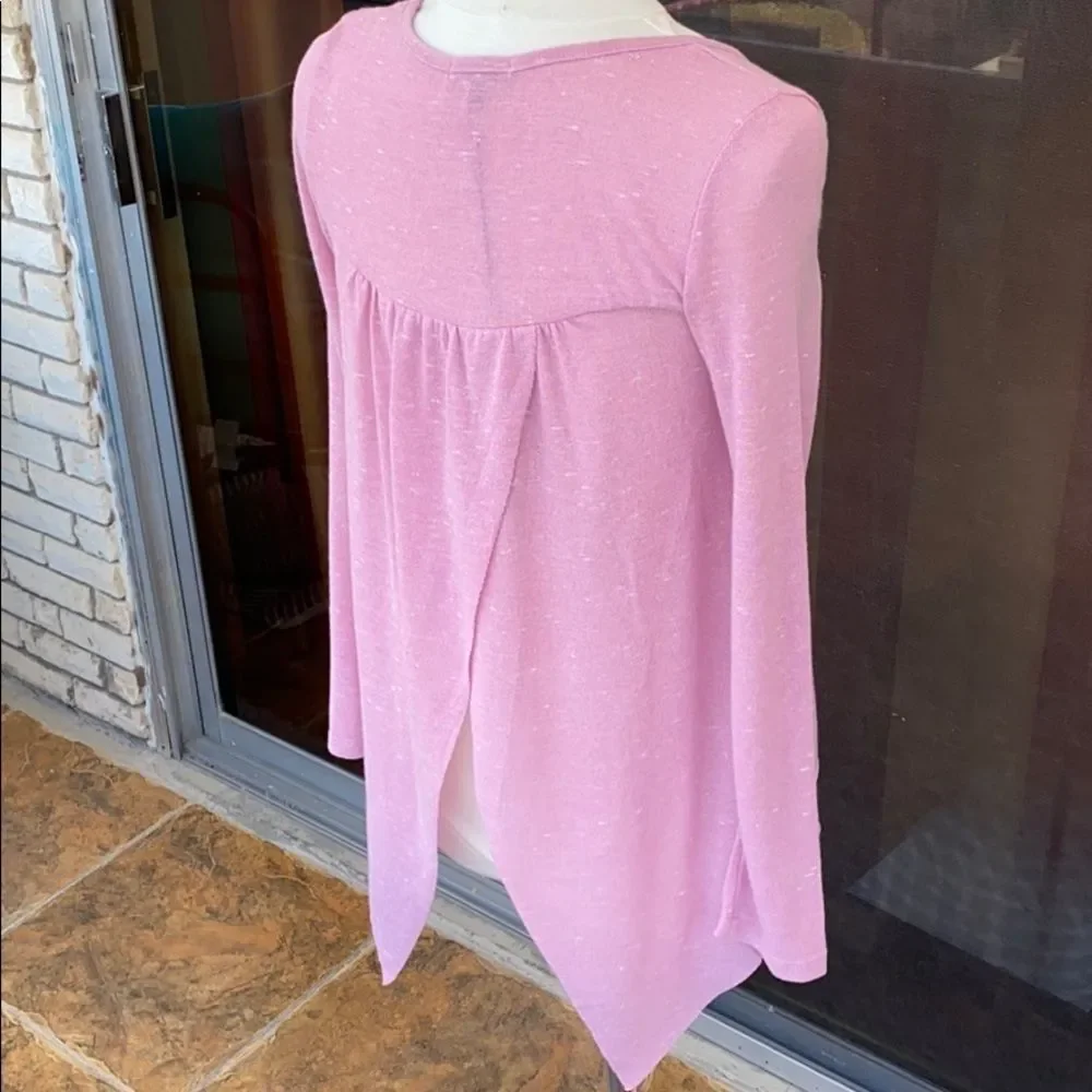 Open Back Top - Picture 2 of 5